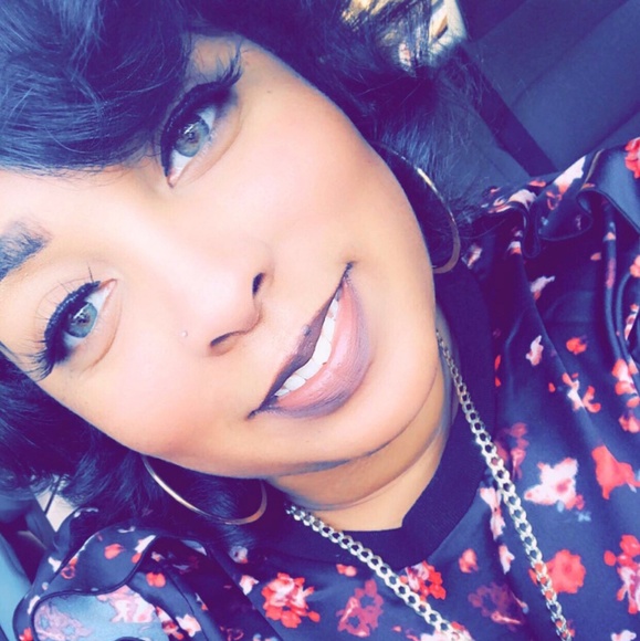 3D Dramatic False Lashes - Picture 2 of 3